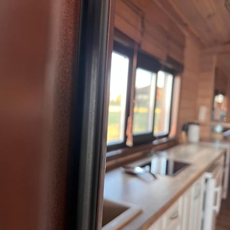 Хомене Villa Rzhyshchiv Екстериор снимка