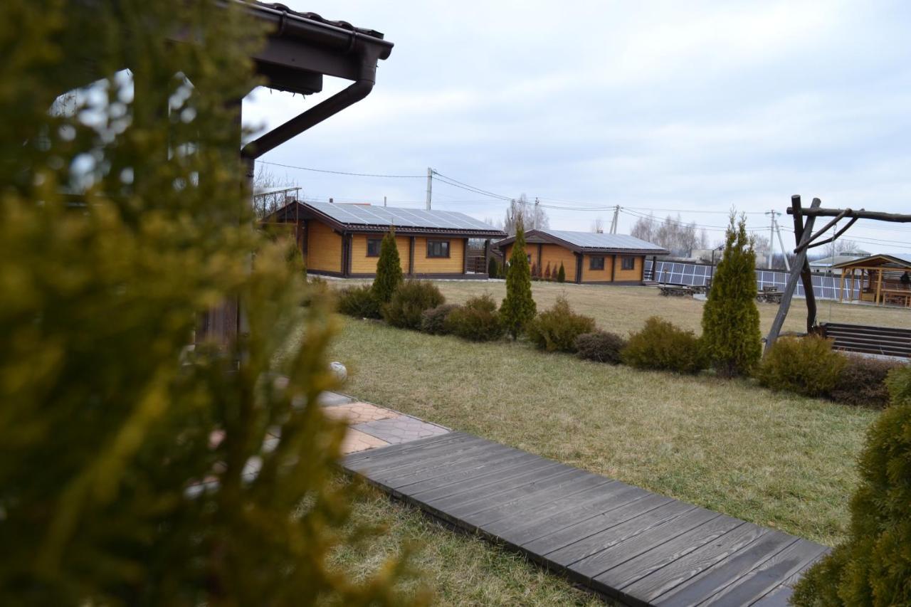 Хомене Villa Rzhyshchiv Екстериор снимка