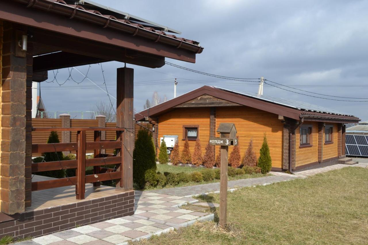 Хомене Villa Rzhyshchiv Екстериор снимка