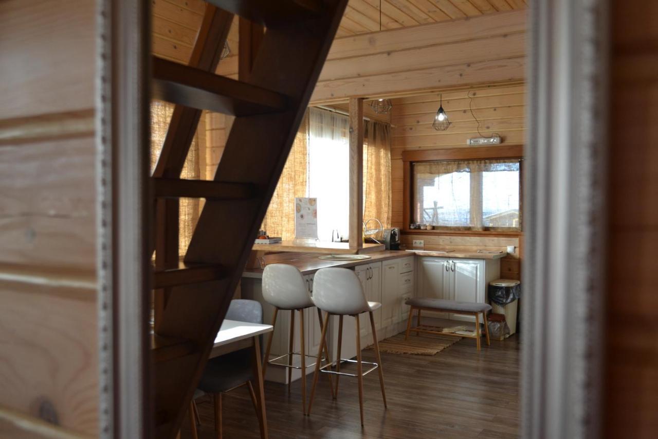 Хомене Villa Rzhyshchiv Екстериор снимка