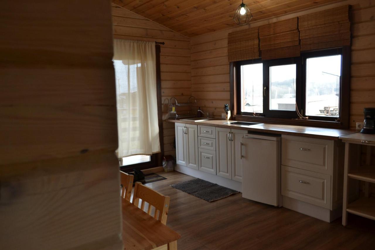 Хомене Villa Rzhyshchiv Екстериор снимка