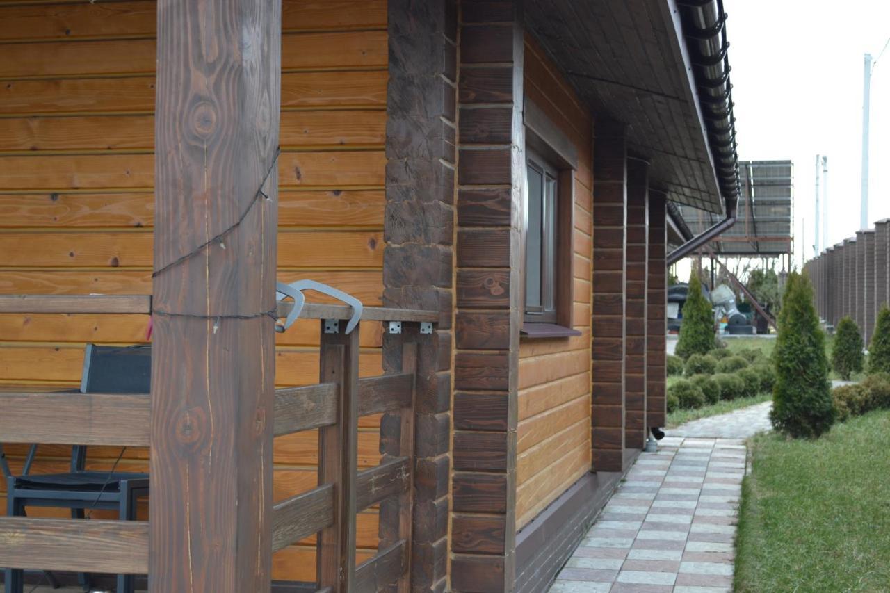 Хомене Villa Rzhyshchiv Екстериор снимка