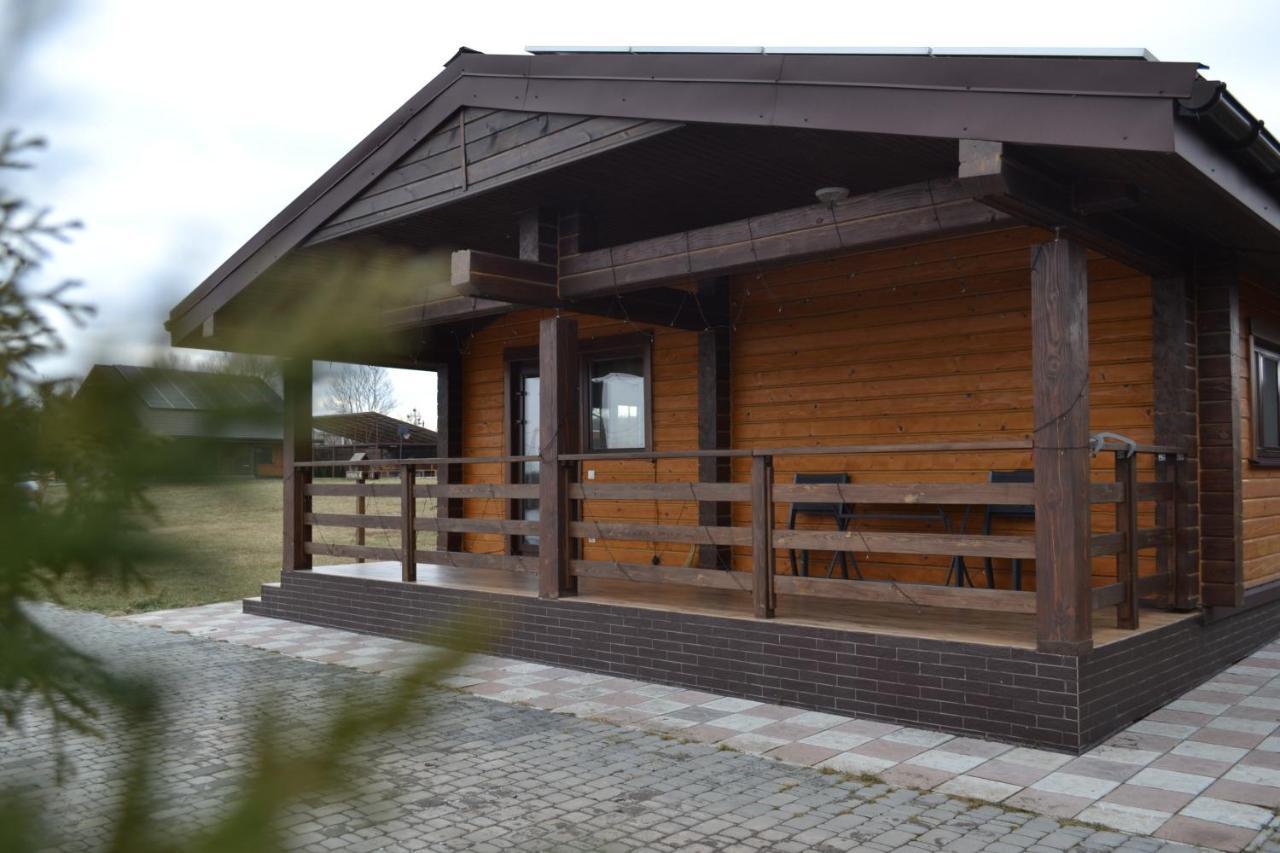 Хомене Villa Rzhyshchiv Екстериор снимка