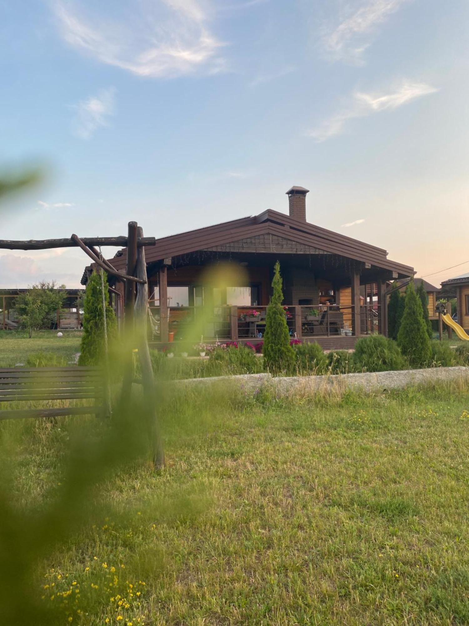 Хомене Villa Rzhyshchiv Екстериор снимка